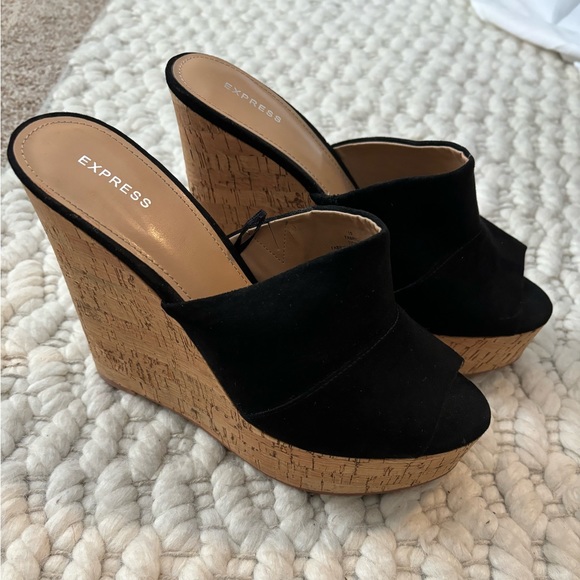 Women’s Express Cork Wedges Size 9 - Picture 3 of 4